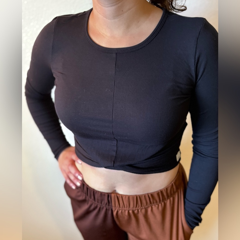 Vuori Black Long Sleeve Blouse